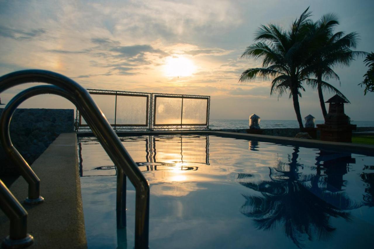 Sea Memories White Sand Beach Hotel Hua Hin Exterior foto